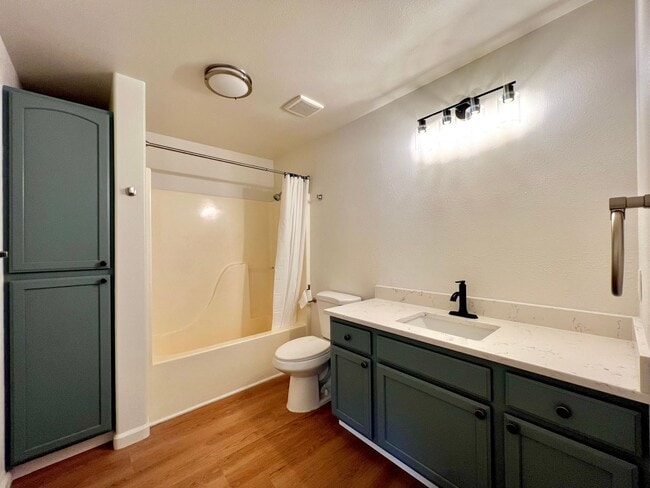 Building Photo - 5204 Roza Hill Dr