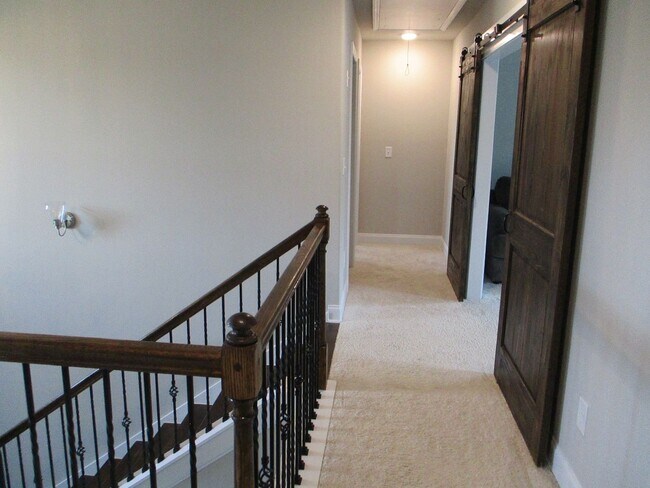 Building Photo - Beautiful Columbia County Home