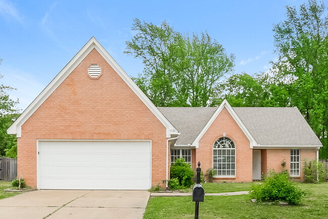 Building Photo - 1820 Mary Payton Cove