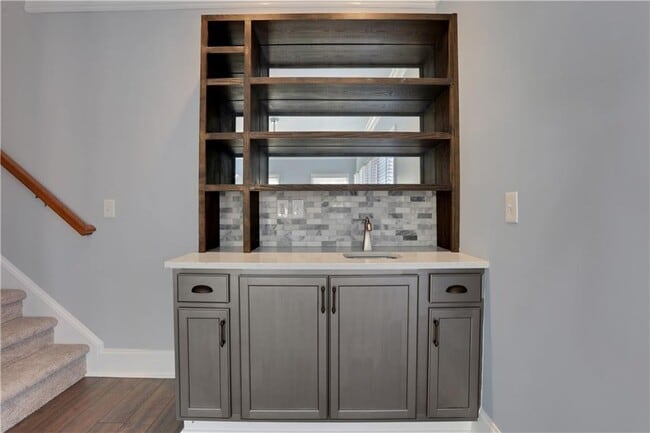 Building Photo - 127 Tara Blvd