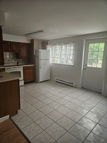 Building Photo - 118 Brandy Ln
