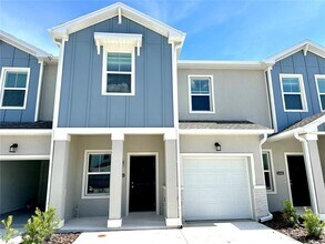 Building Photo - 2432 Skyline Lp