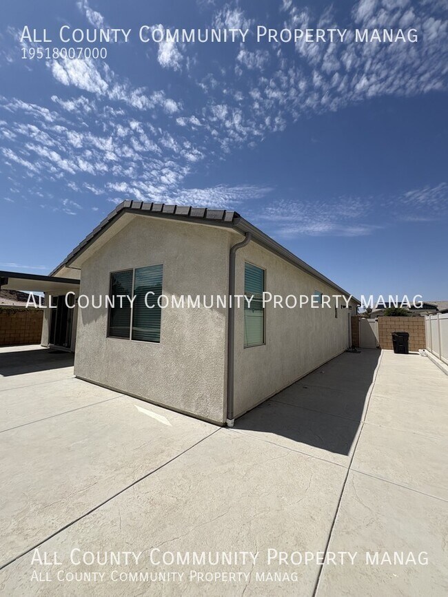 Building Photo - 33067 Muscadelle Ct