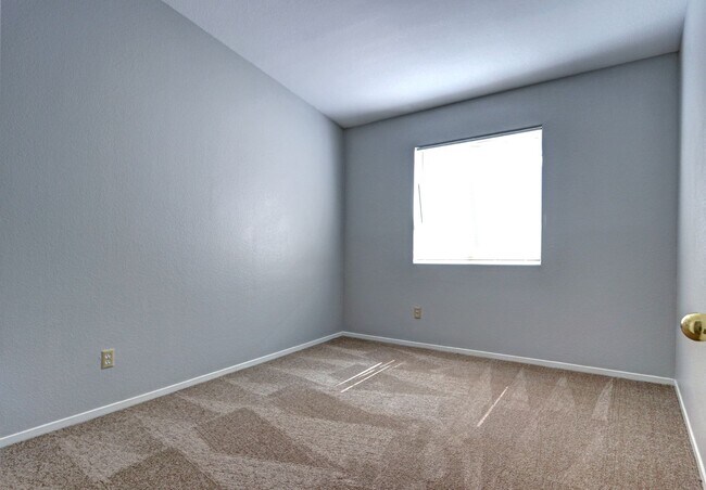 Building Photo - 3829 White Quail Ct