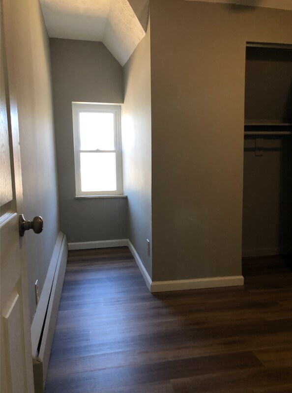 Building Photo - 2232 St James Ave