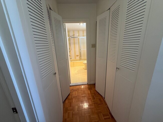 Building Photo - 125 Chiswick Rd