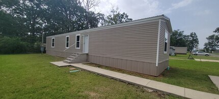 Building Photo - Gorgeous 3 bedroom/2 bath mobile home in Willow Oak Park, Keithville!