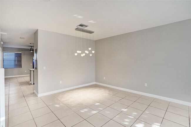 Building Photo - 389 NE 208th Terrace