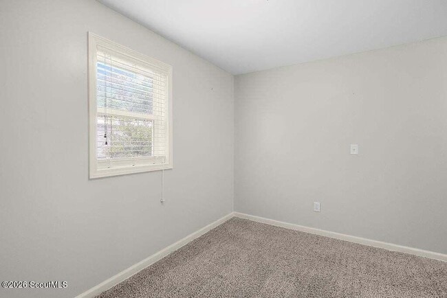 Building Photo - 1025 Lang NE Ln