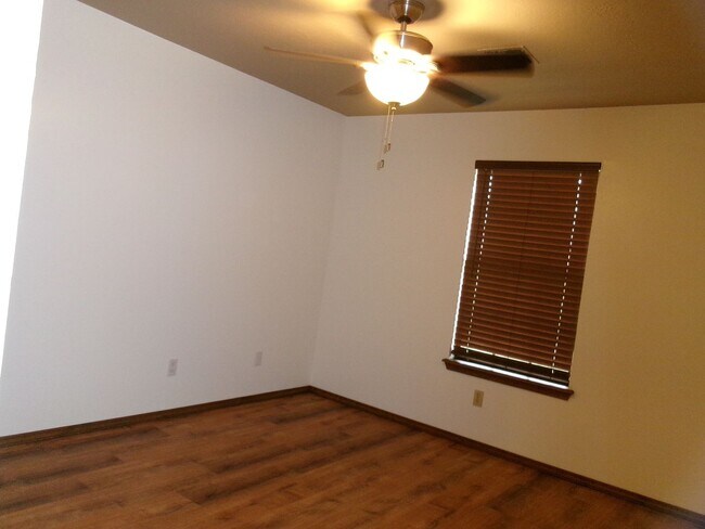 Building Photo - Pets Negotiable with Owner Approval!