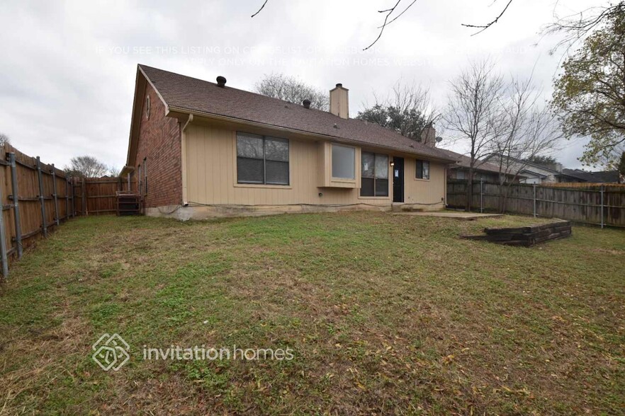 Building Photo - 6919 Cedar Knoll Dr