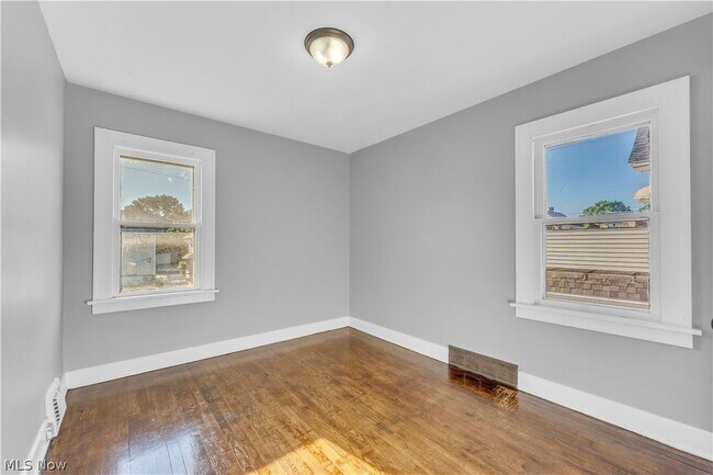 Building Photo - 4453 W 48th St