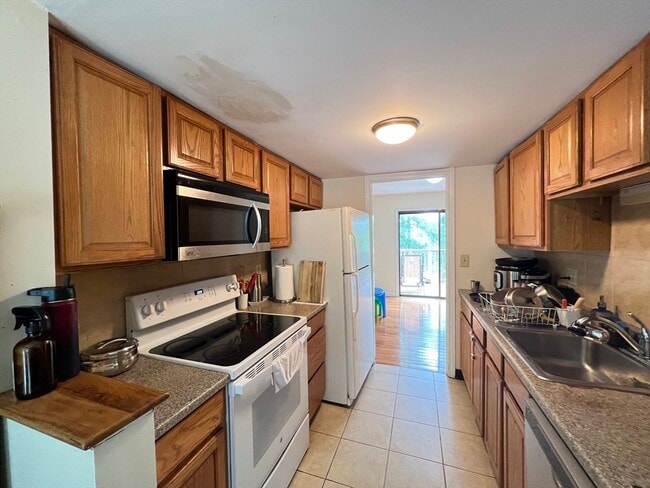Building Photo - 92 Fifer Ln