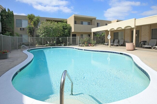 Building Photo - Four Winds