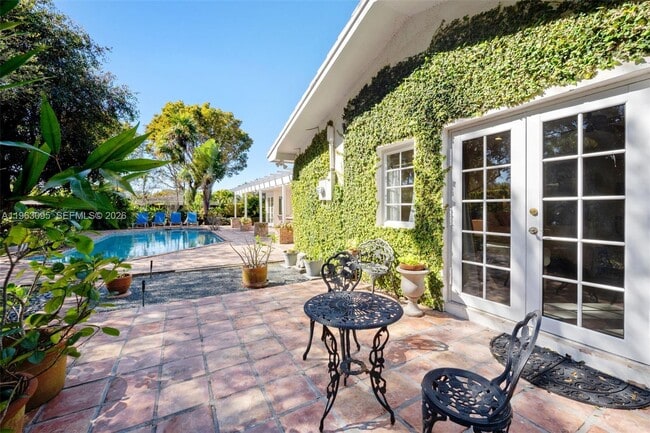 Building Photo - 9980 SW 128th St