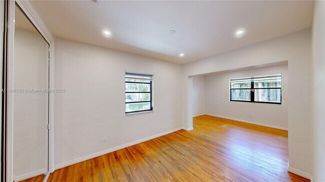 Building Photo - 2490 Trapp Ave