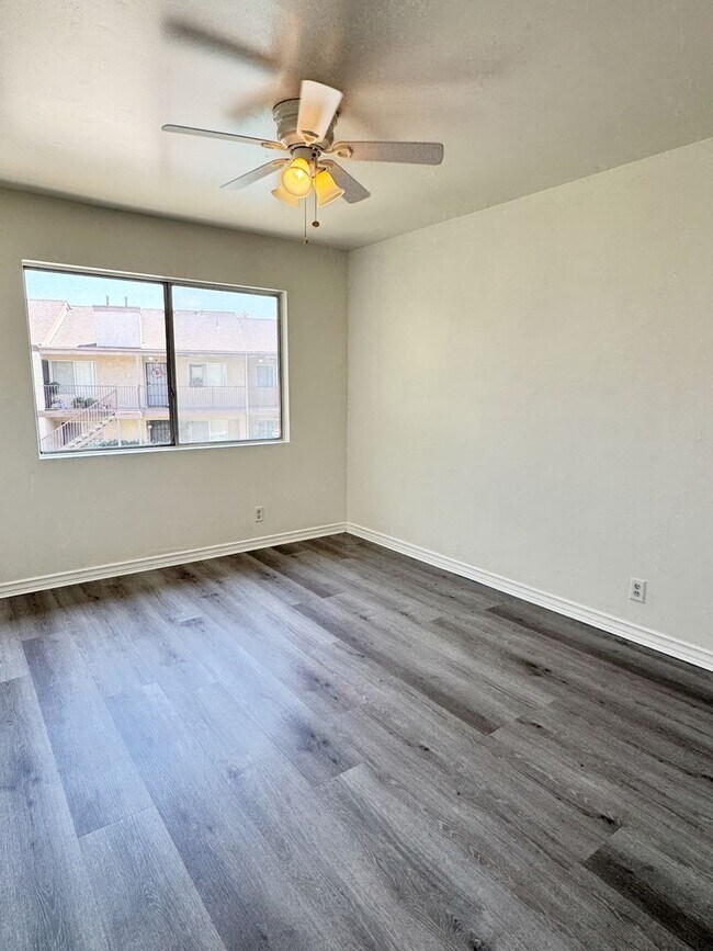 Building Photo - RENT SPECIAL!! $500 OFF SECOND MONTH RENT - Spacious 3 Bedroom 2 Bath Condo in Hawaiian Gardens
