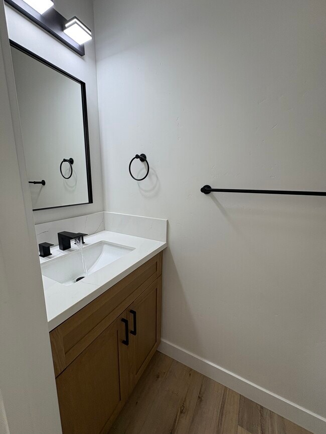 Building Photo - 258 Donax Ave