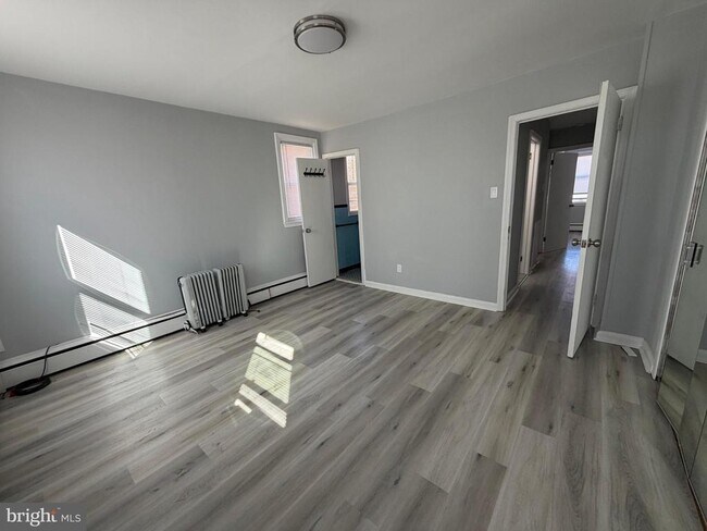 Building Photo - 1717 Danforth St