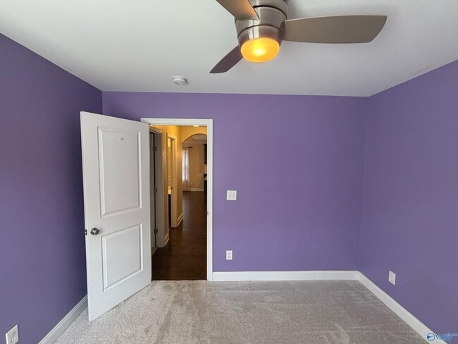 Building Photo - 8 Easy St