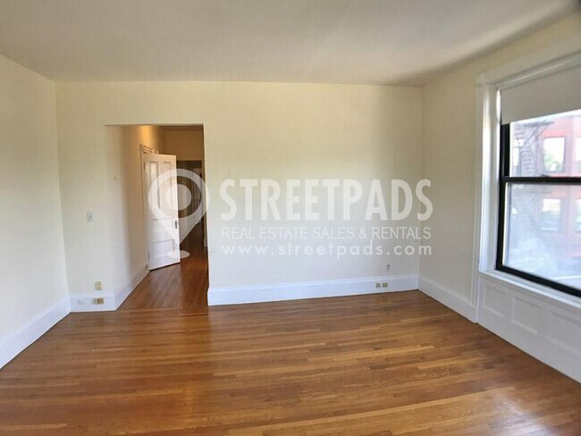 Building Photo - 2 bedroom in Boston MA 02115