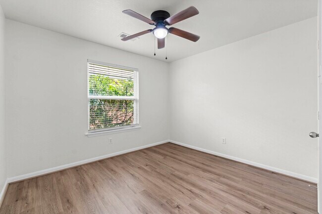 Building Photo - 155 Fairwind Trail Dr
