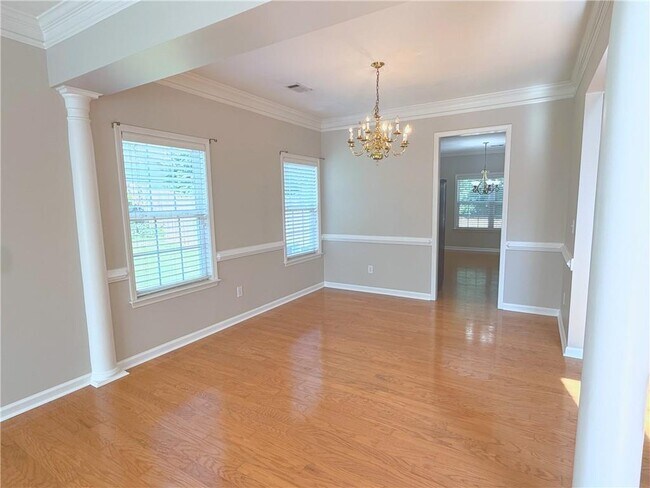 Building Photo - 12442 Waterside Dr