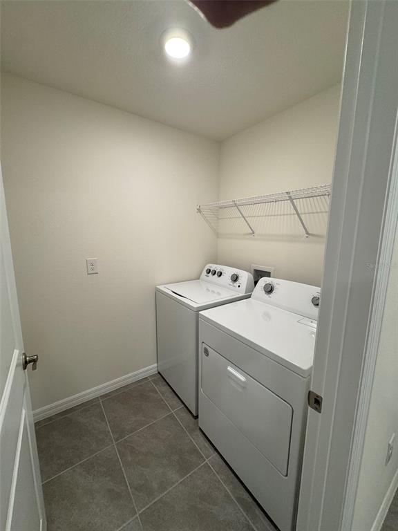 Building Photo - 8878 SW 48th Ave