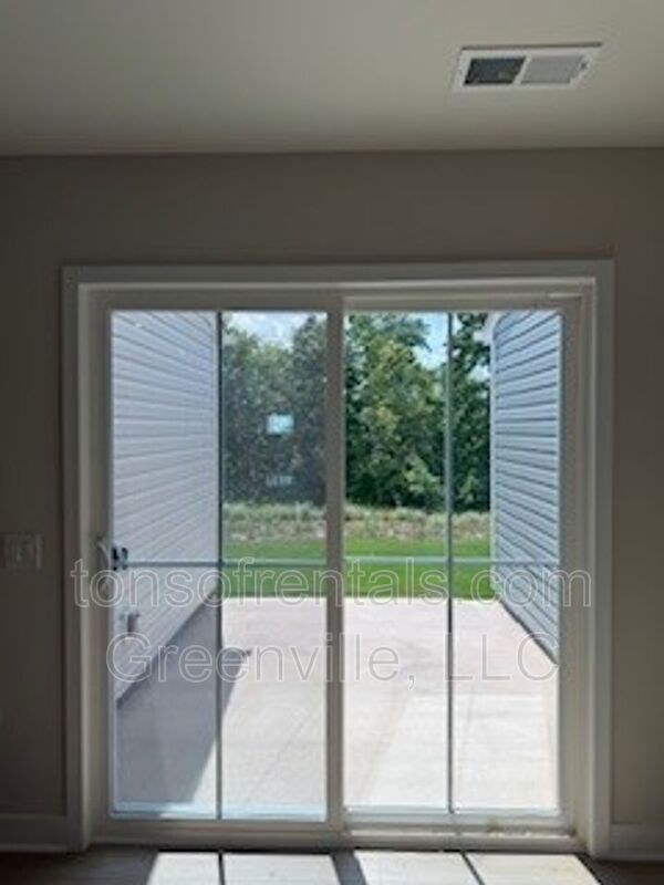Building Photo - 4527 Duparc Way