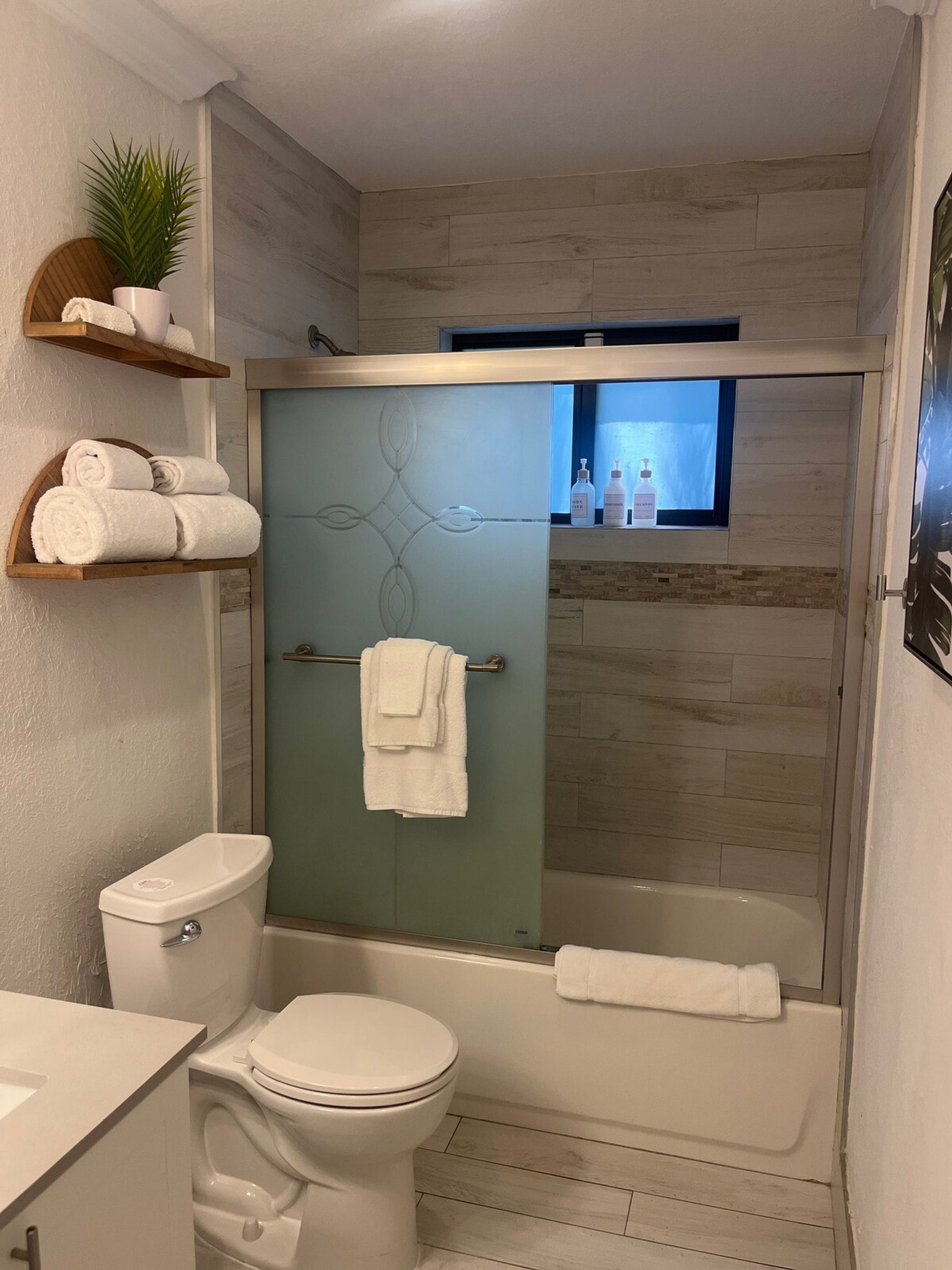 Building Photo - 1015 NE 89th St