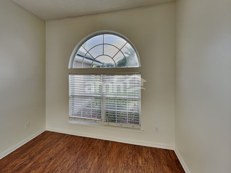 Building Photo - 12690 Richfield Blvd