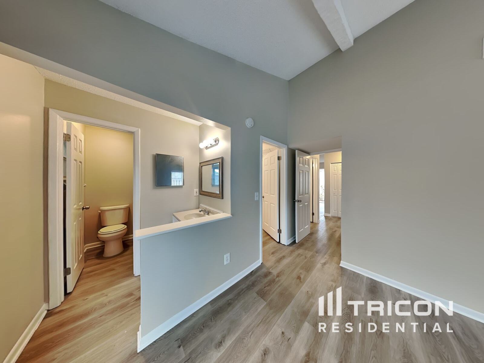 Building Photo - 405 Silver Hill Dr