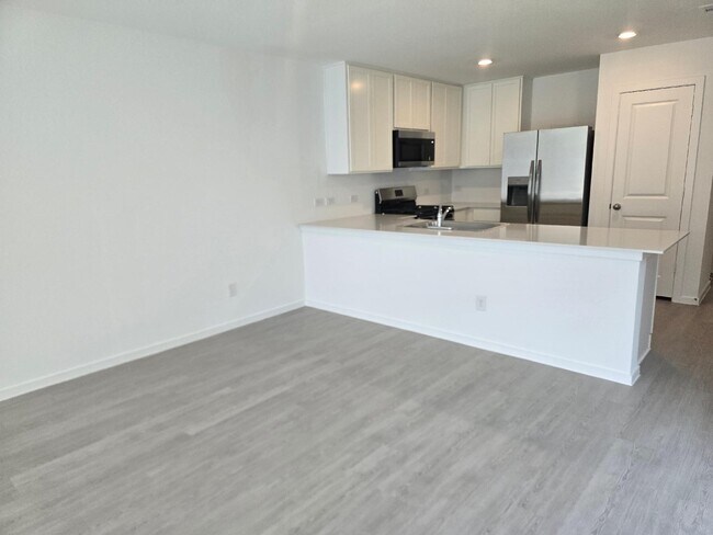 Building Photo - 5712 Ivy Crst