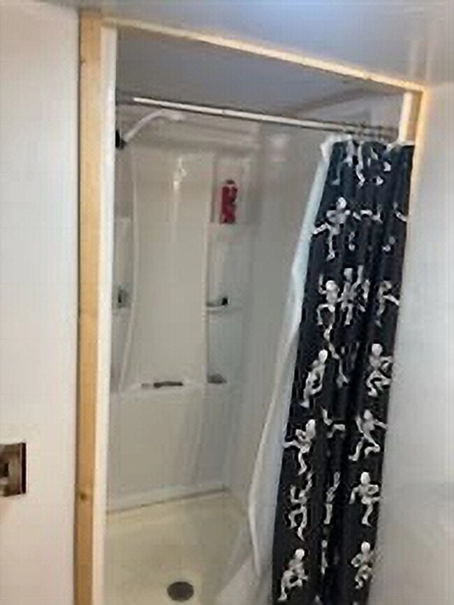 Building Photo - 407 S 10th Ave