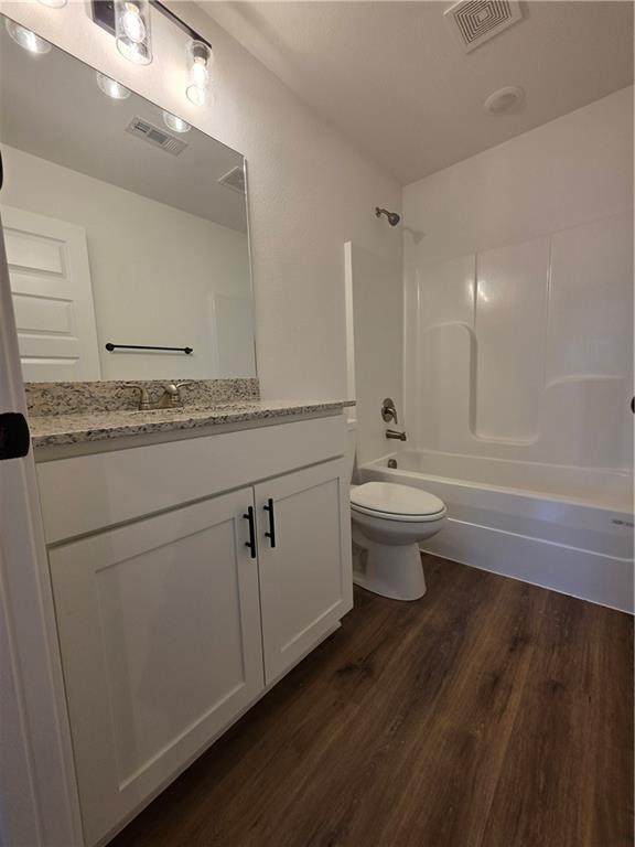 Building Photo - 987 N Crater Ave