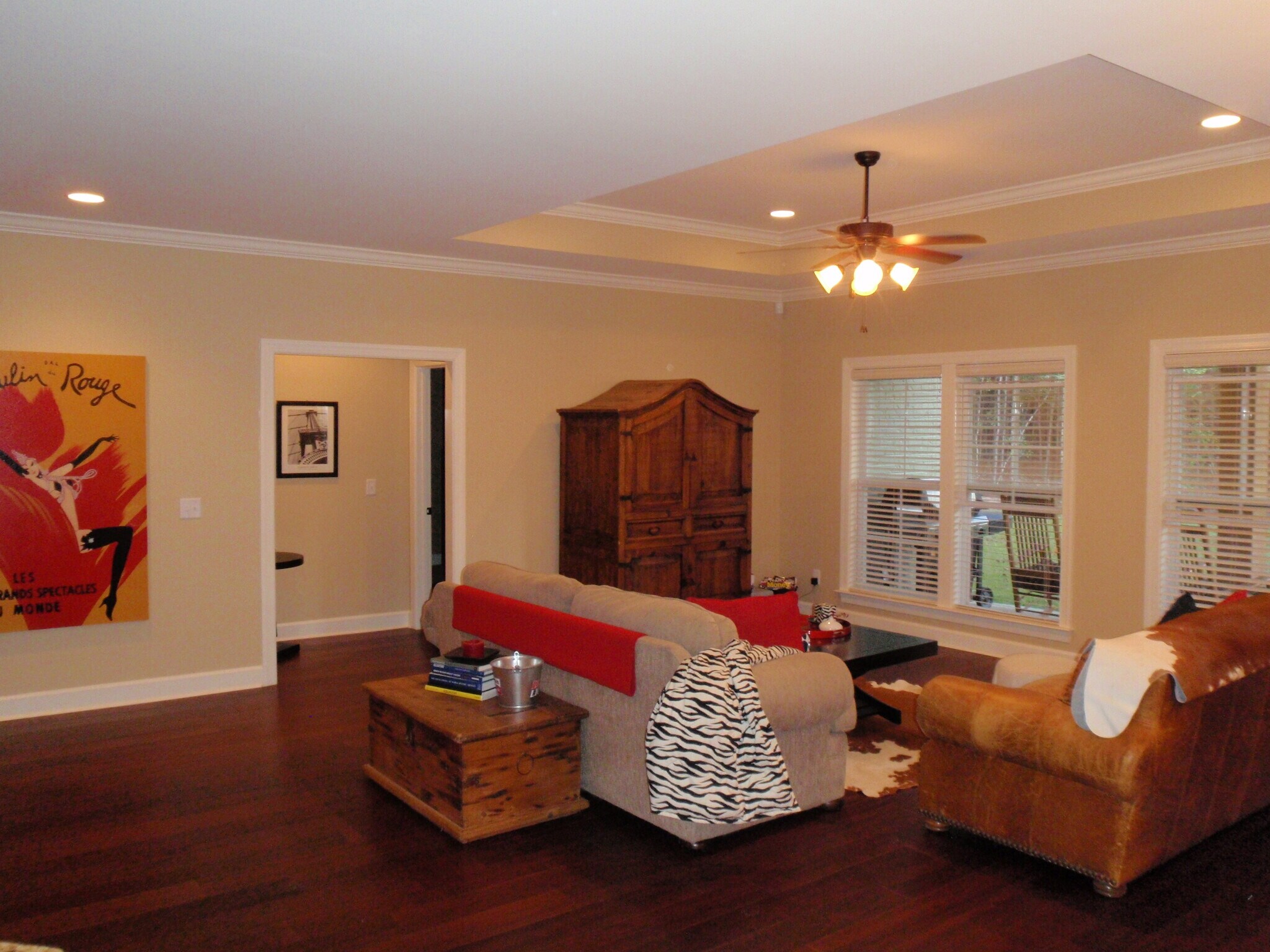 ample space for large furniture - 409 Redbud Cir