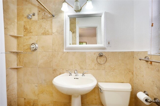 Building Photo - 1027 SW 22nd St