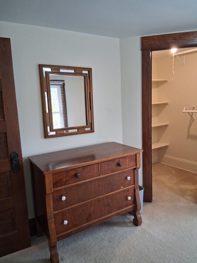 Building Photo - 322 Glenn Ave