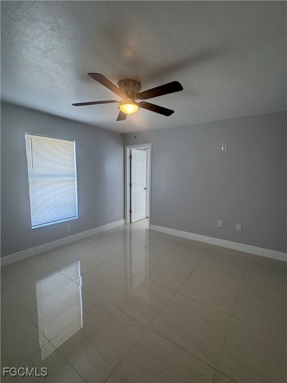 Building Photo - 1003 Country Club Blvd