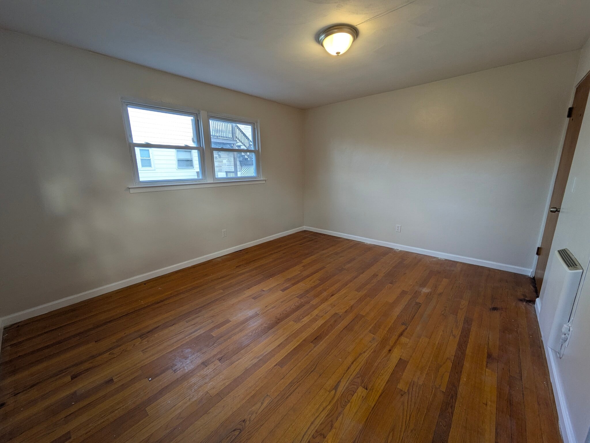 Building Photo - 617 June St