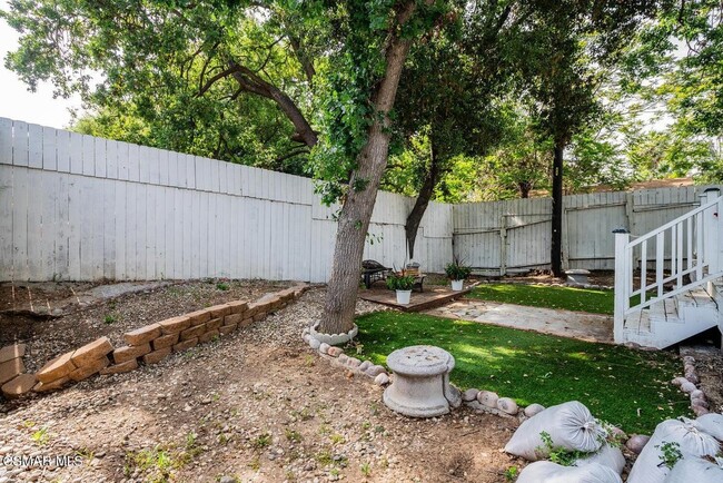 Building Photo - 2884 Crescent Way