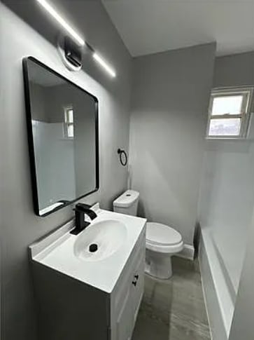 Building Photo - 3 Bedroom Semidetached Home