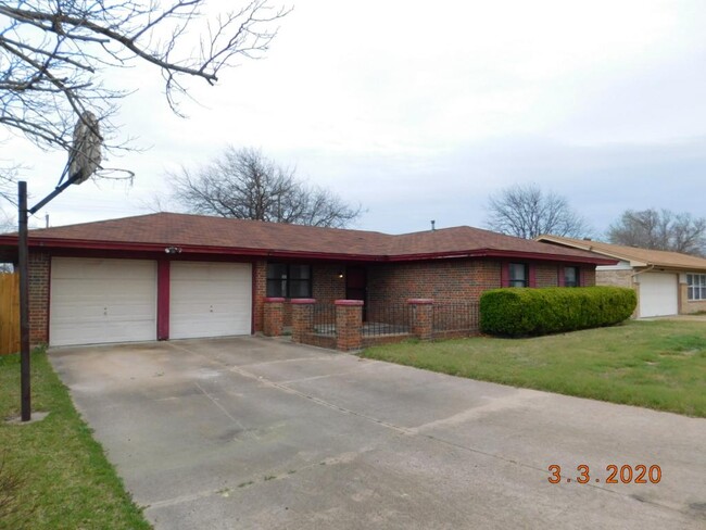 Building Photo - 1105 Pack Ave