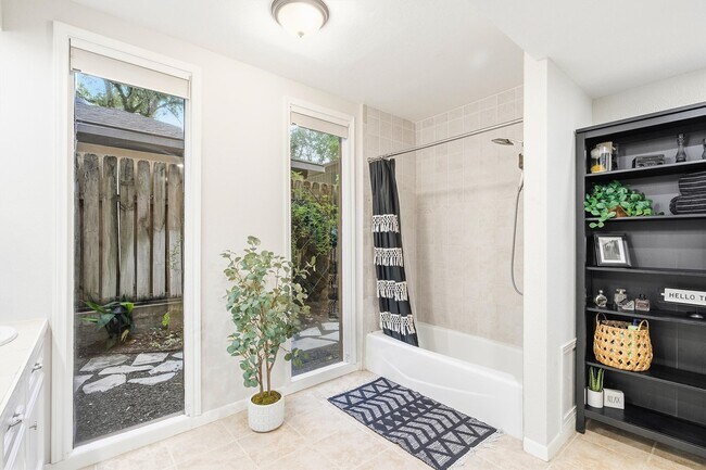 Building Photo - 29 Winged Foot Dr