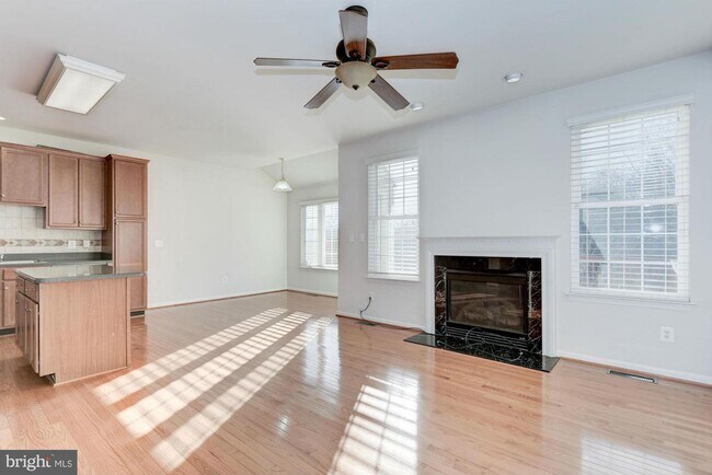 Building Photo - 22645 Upperville Heights Square