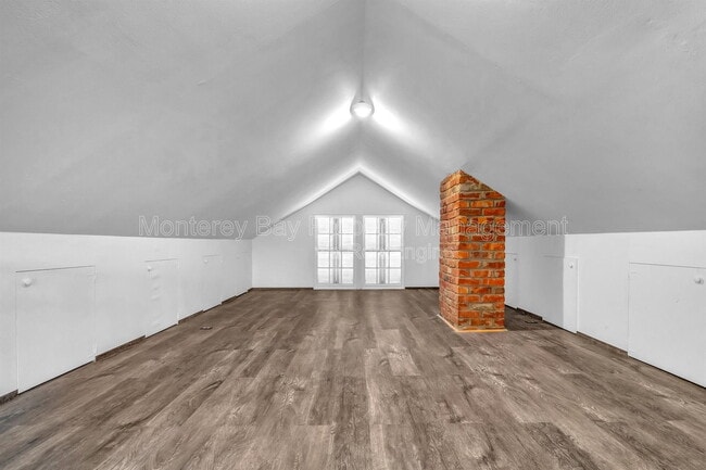 Building Photo - 84 Vía Del Pinar