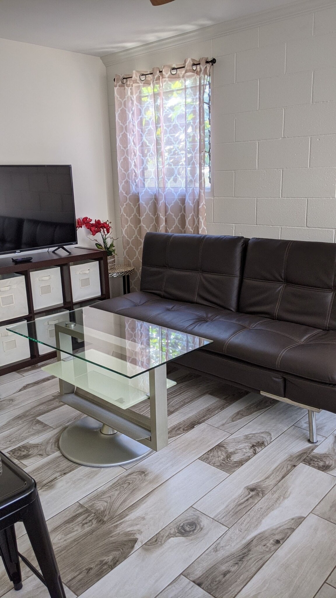 Building Photo - 2353 Dole St