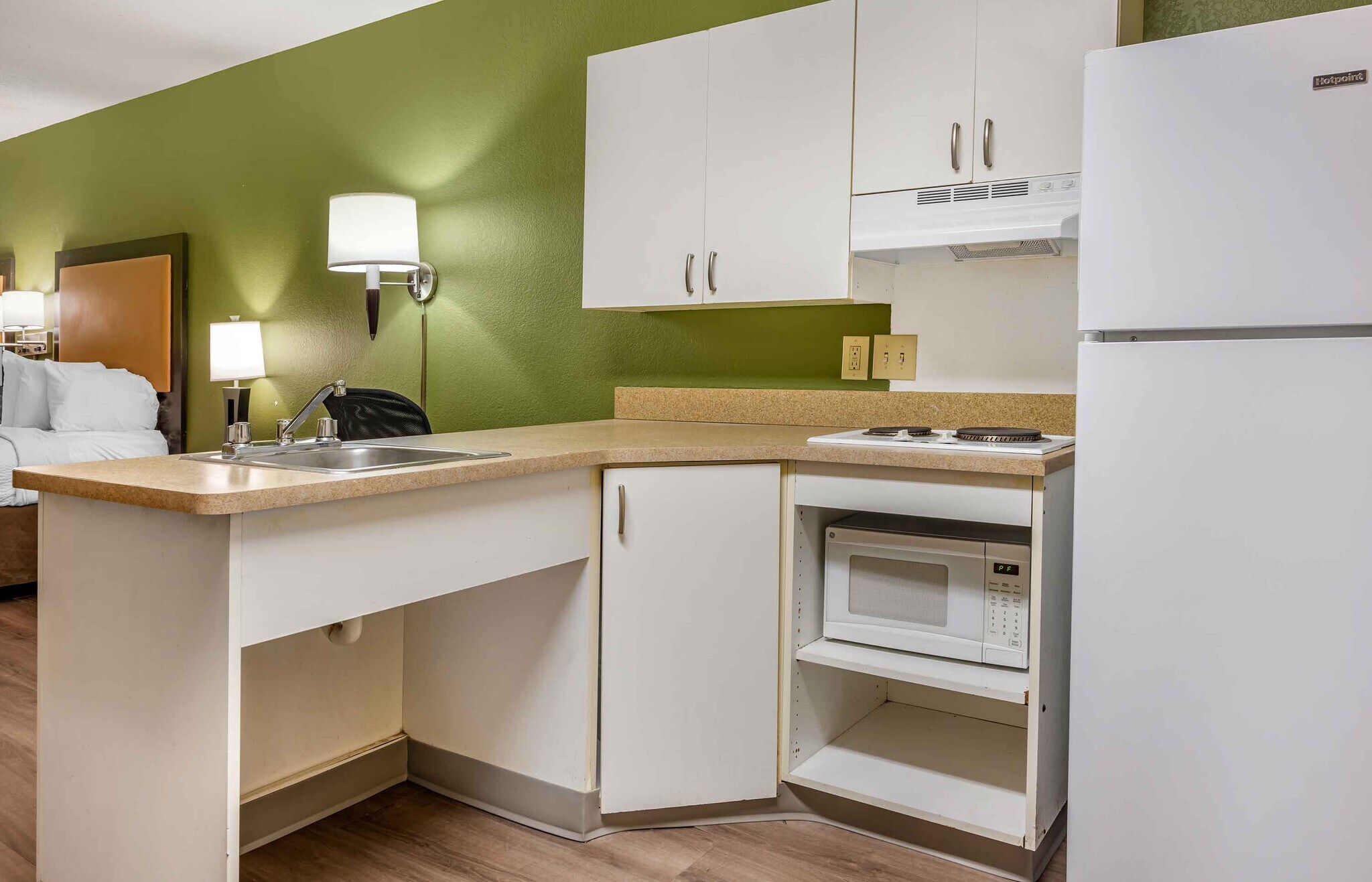Building Photo - Furnished Studio-Detroit - Sterling Heights