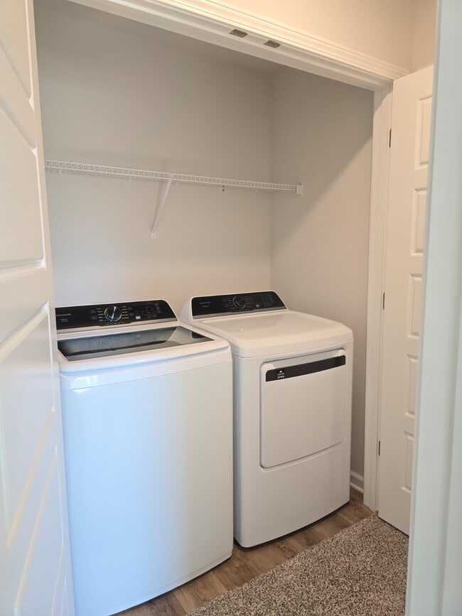 Building Photo - 190 Turpentine Dr