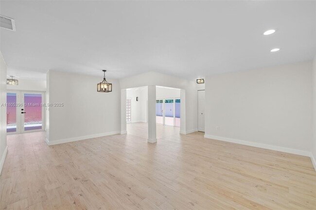 Building Photo - 11600 SW 33rd Terrace